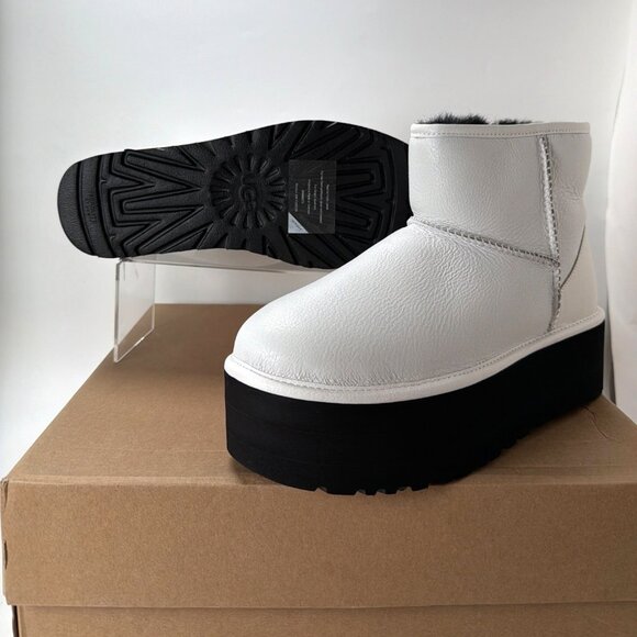 UGG Classic Ultra Mini Platform Boots White Leather Winter Booties Women Size 9 - Picture 2 of 8